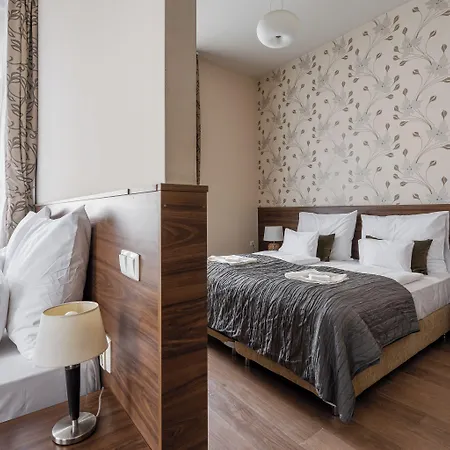 Hotel Elit Boutique Rooms- Location by bqa *