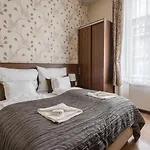 Hotel Elit Boutique Rooms- Location by bqa Budapest