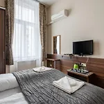 Elit Boutique Rooms- Location by bqa *