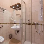 Hotel Elit Boutique Rooms- Location by bqa
