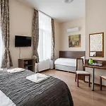 Elit Boutique Rooms- Location by bqa Budapest
