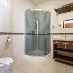 Elit Boutique Rooms- Location by bqa