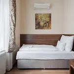 Hotel Elit Boutique Rooms- Location by bqa