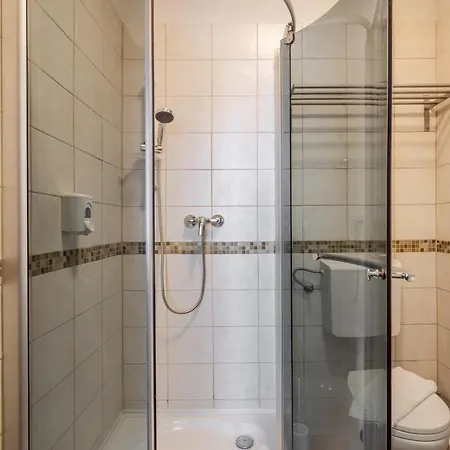 Elit Boutique Rooms- Location by bqa *