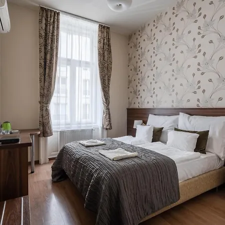 Elit Boutique Rooms- Location by bqa Hotell