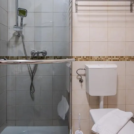 Elit Boutique Rooms- Location by bqa