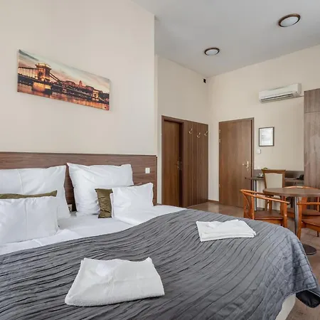 Hotell Elit Boutique Rooms- Location by bqa