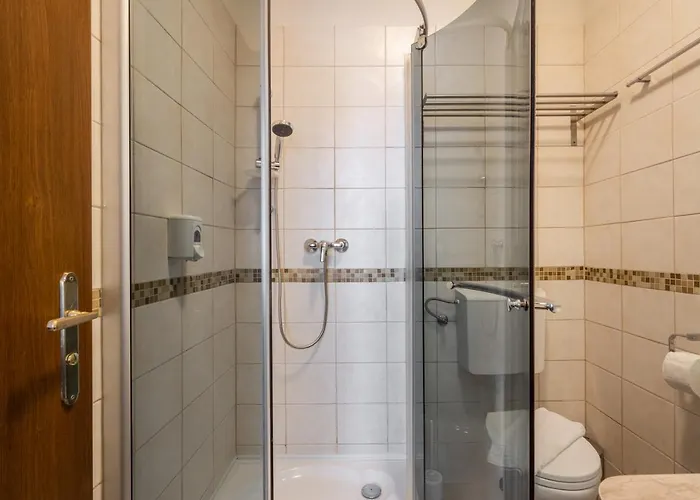 Elit Boutique Rooms- Location by bqa *