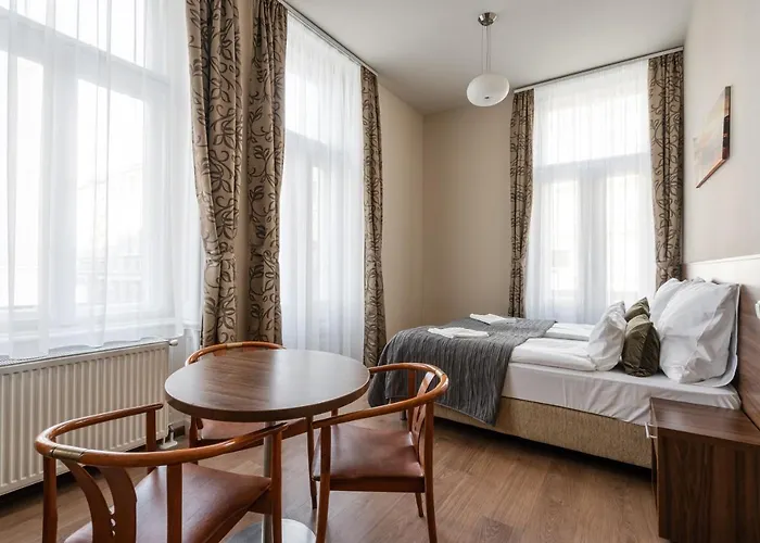 Elit Boutique Rooms- Location by bqa ホテル *