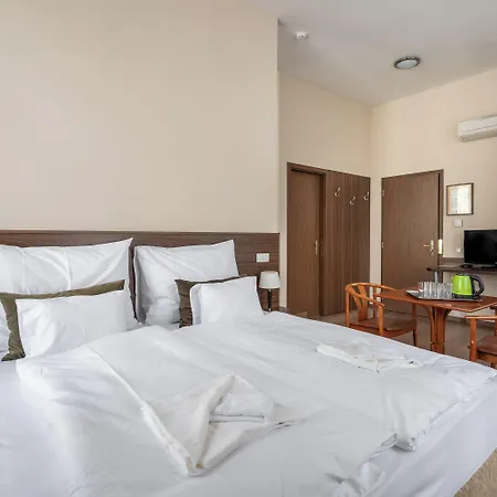 Elit Boutique Rooms- Location by bqa Hotell