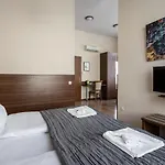 Elit Boutique Rooms- Location by bqa *
