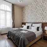 Elit Boutique Rooms- Location by bqa * ブダペスト