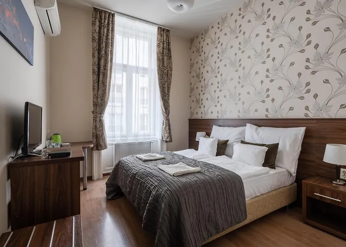 Elit Boutique Rooms- Location by bqa Отель